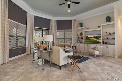 Living - 104 E Atlantic St, Hernando, FL 34442 photo 2 of 4