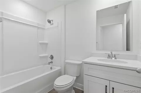 Bath - 1474 E Cleveland St, Hernando, FL 34442 photo 2 of 2