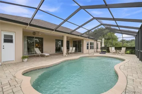 Exterior - 625 E Gilchrist Ct, Hernando, FL 34442 photo 6 of 10