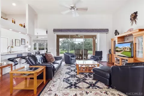 Living - 625 E Gilchrist Ct, Hernando, FL 34442 photo 3 of 4