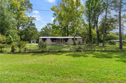 3305 S Alabama Ave, Homosassa, FL 34448