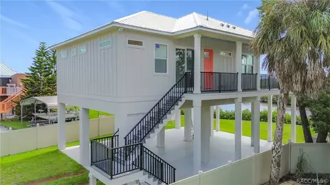 1625 S Wallace Pt, Crystal River, FL 34429