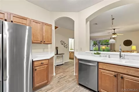 Kitchen - 1660 W Spring Meadow Loop, Lecanto, FL 34461 photo 4 of 4