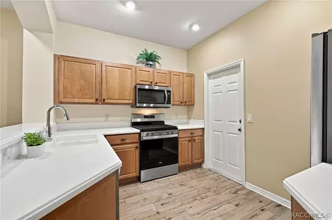 Kitchen - 1660 W Spring Meadow Loop, Lecanto, FL 34461 photo 1 of 4