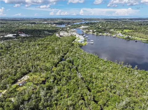 5181 S Magnolia Ave, Homosassa, FL 34448