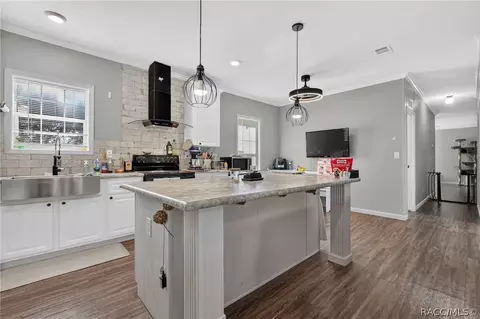 223 Skyline Dr, Lady Lake, FL 32159