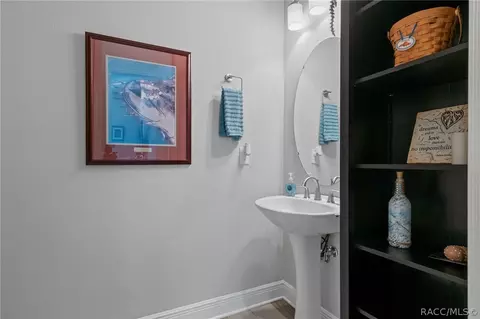 Bath - 1165 W Pointer Loop, Hernando, FL 34442 photo 1 of 7