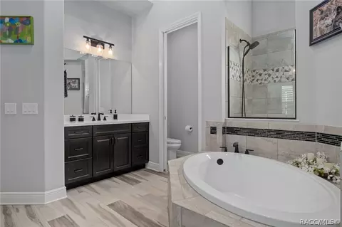 Bath - 1165 W Pointer Loop, Hernando, FL 34442 photo 3 of 7