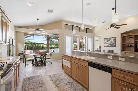 Kitchen - 1901 N Gibson Pt, Hernando, FL 34442 photo 4 of 6