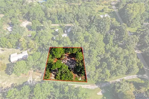 8181 W Tracy Ct, Homosassa, FL 34448