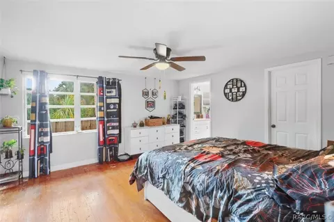 Bedroom - 360 S Inglis Ave, Inglis, FL 34449 photo 5 of 8