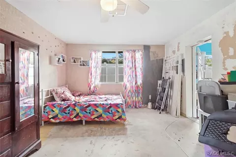 Bedroom - 360 S Inglis Ave, Inglis, FL 34449 photo 7 of 8