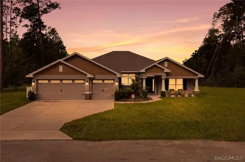 5 Petunias Ct, Homosassa, FL 34446