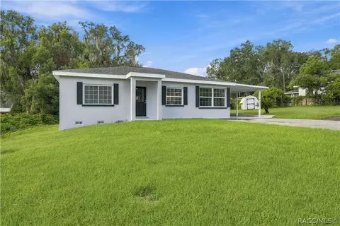 33 N Avenue Ave W, Brooksville, FL 34601