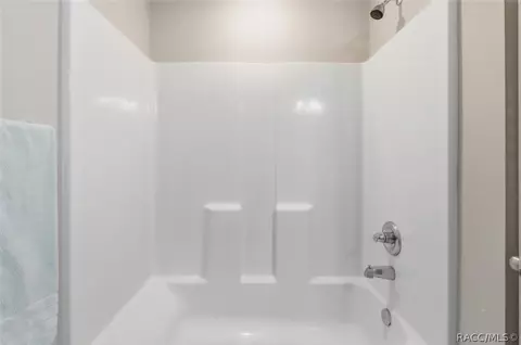 Bath - 2651 E Maidstone Ct, Hernando, FL 34442 photo 4 of 4