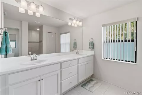 Bath - 2651 E Maidstone Ct, Hernando, FL 34442 photo 1 of 4