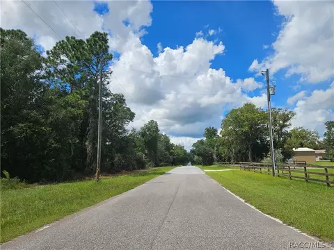 34030 Long Cir, Webster, FL 33597 photo 3