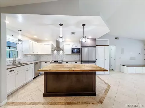 Kitchen - 680 E Connecticut Ln, Hernando, FL 34442 photo 3 of 11