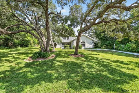 Exterior - 685 E Liberty St, Hernando, FL 34442 photo 1 of 9