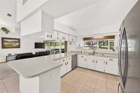 Kitchen - 685 E Liberty St, Hernando, FL 34442 photo 1 of 5