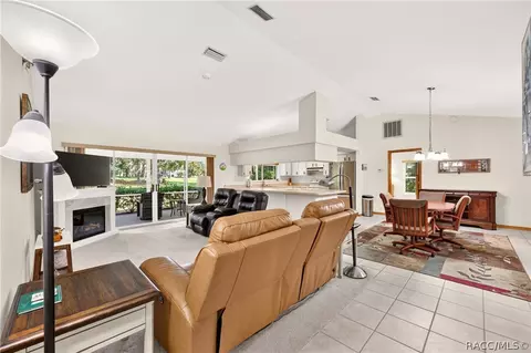 Living - 685 E Liberty St, Hernando, FL 34442 photo 1 of 2