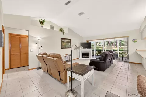Living - 685 E Liberty St, Hernando, FL 34442 photo 2 of 2