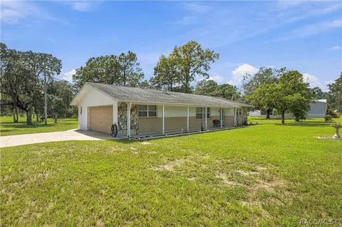 7518 W Green Acres St, Homosassa, FL 34446