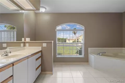 Bath - 3798 E Lake Todd Dr, Hernando, FL 34442 photo 3 of 5