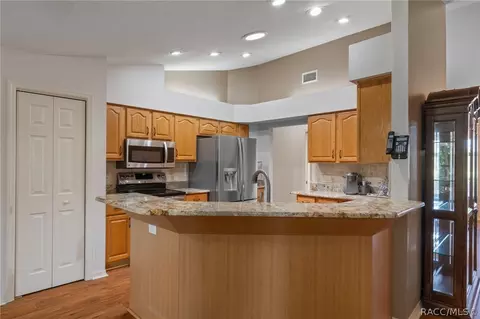 Kitchen - 3798 E Lake Todd Dr, Hernando, FL 34442 photo 5 of 6