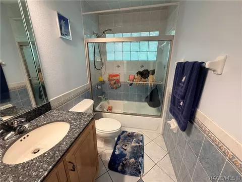 Bath - 1671 E Amberjack Dr, Hernando, FL 34442 photo 3 of 5