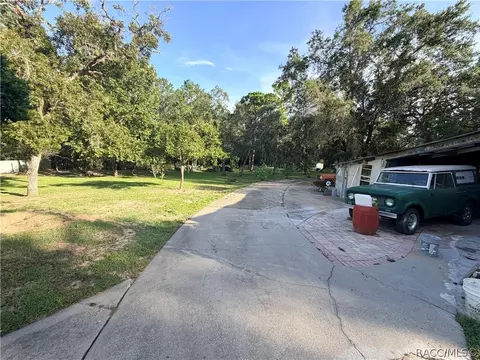 Exterior - 1671 E Amberjack Dr, Hernando, FL 34442 photo 15 of 36