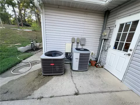 Exterior - 1671 E Amberjack Dr, Hernando, FL 34442 photo 32 of 36