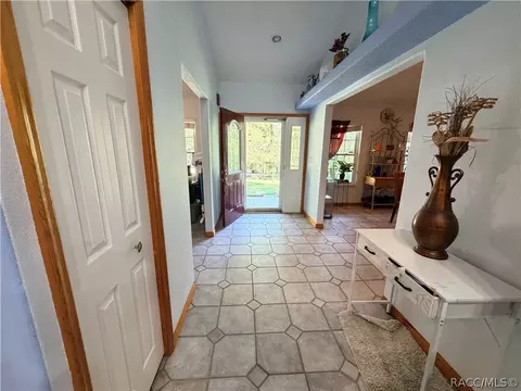 Entry Way - 1671 E Amberjack Dr, Hernando, FL 34442 photo 4 of 5