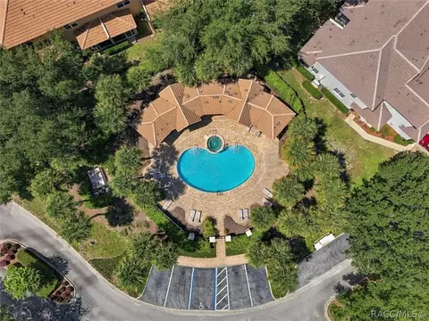 Exterior - 1708 W Spring Meadow Loop, Lecanto, FL 34461 photo 6 of 8