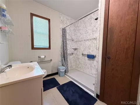 Bath - 50 Risher Ave, Inglis, FL 34449 photo 1 of 2