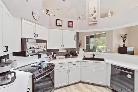 Kitchen - 4199 N Longvalley Rd, Hernando, FL 34442 photo 1 of 2