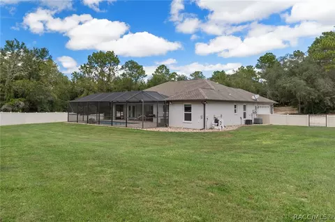 Exterior - 404 E Nicholas St, Hernando, FL 34442 photo 14 of 18