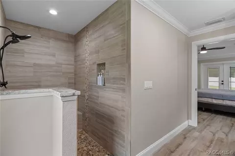 Entry Way - 404 E Nicholas St, Hernando, FL 34442 photo 1 of 1