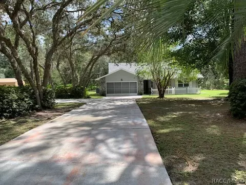 2180 W Learwood Pl, Beverly Hills, FL 34465