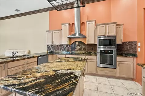 Kitchen - 1783 N Musial Pt, Hernando, FL 34442 photo 3 of 6