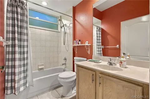 Bath - 1783 N Musial Pt, Hernando, FL 34442 photo 4 of 5