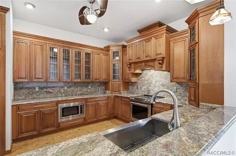 Kitchen - 3 Carry Back Rd, Ocala, FL 34482 photo 2 of 6