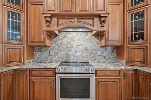 Kitchen - 3 Carry Back Rd, Ocala, FL 34482 photo 5 of 6