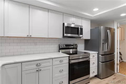 Kitchen - 340 E Glassboro Ct #4B, Hernando, FL 34442 photo 5 of 5