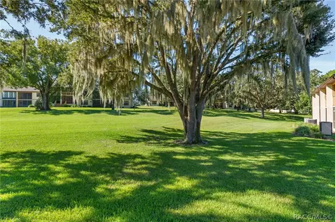Exterior - 340 E Glassboro Ct #4B, Hernando, FL 34442 photo 9 of 13