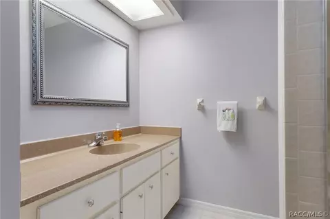 Bath - 340 E Glassboro Ct #4B, Hernando, FL 34442 photo 3 of 5