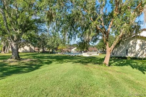Exterior - 340 E Glassboro Ct #4B, Hernando, FL 34442 photo 8 of 13