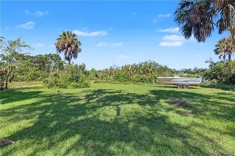10933 W Fort Island Trl, Crystal River, FL 34429