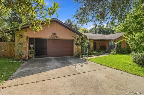 Exterior - 32 Palm Circle Dr, Inglis, FL 34449 photo 2 of 13