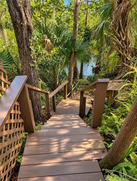 Exterior - 32 Palm Circle Dr, Inglis, FL 34449 photo 5 of 13